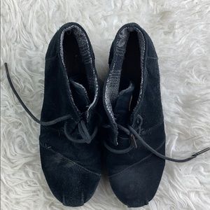 TOMS Black Desert Wedge Suede Booties Booties 7